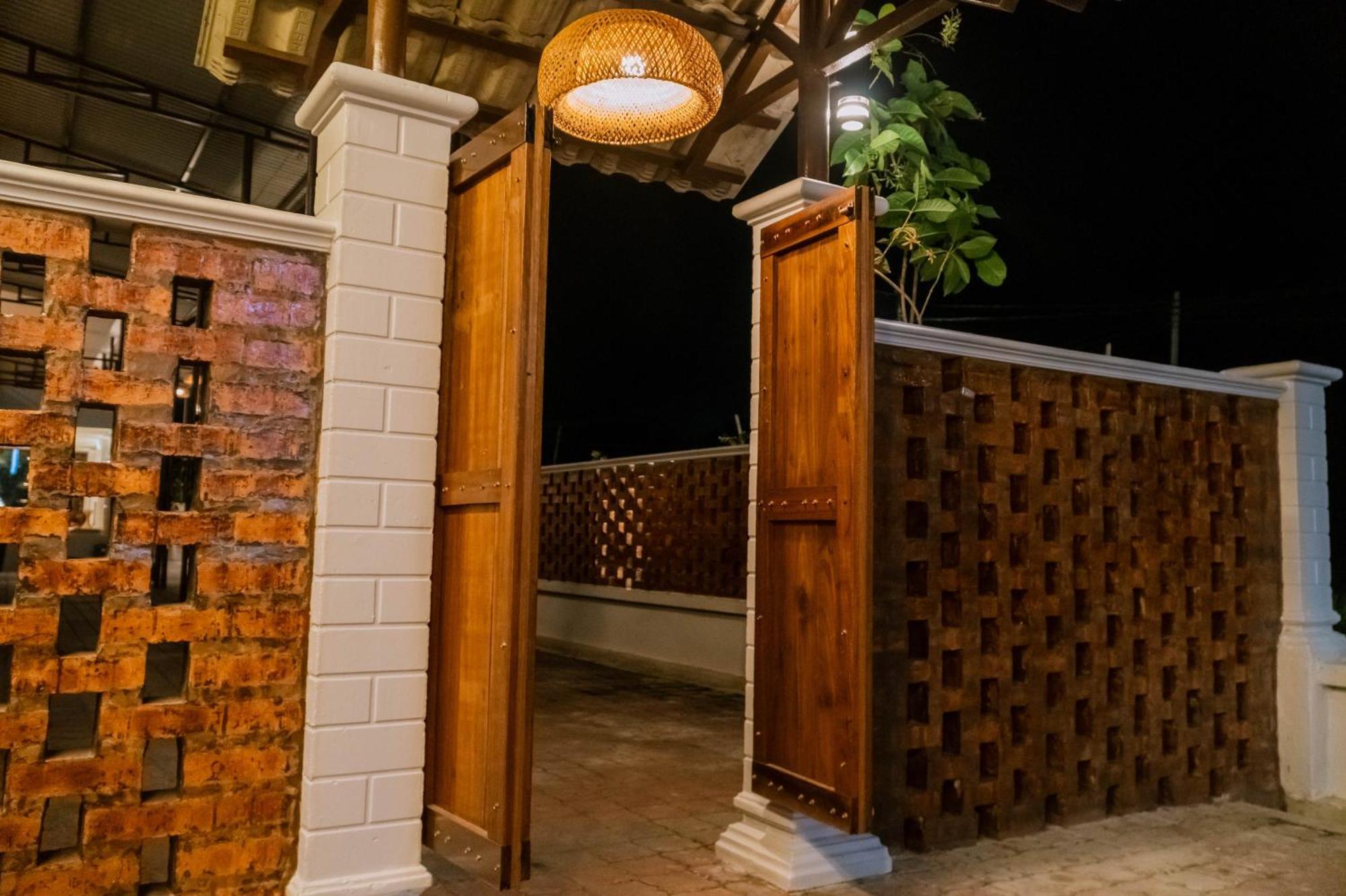 Mulyo Hotel Porto Dickson Exterior foto